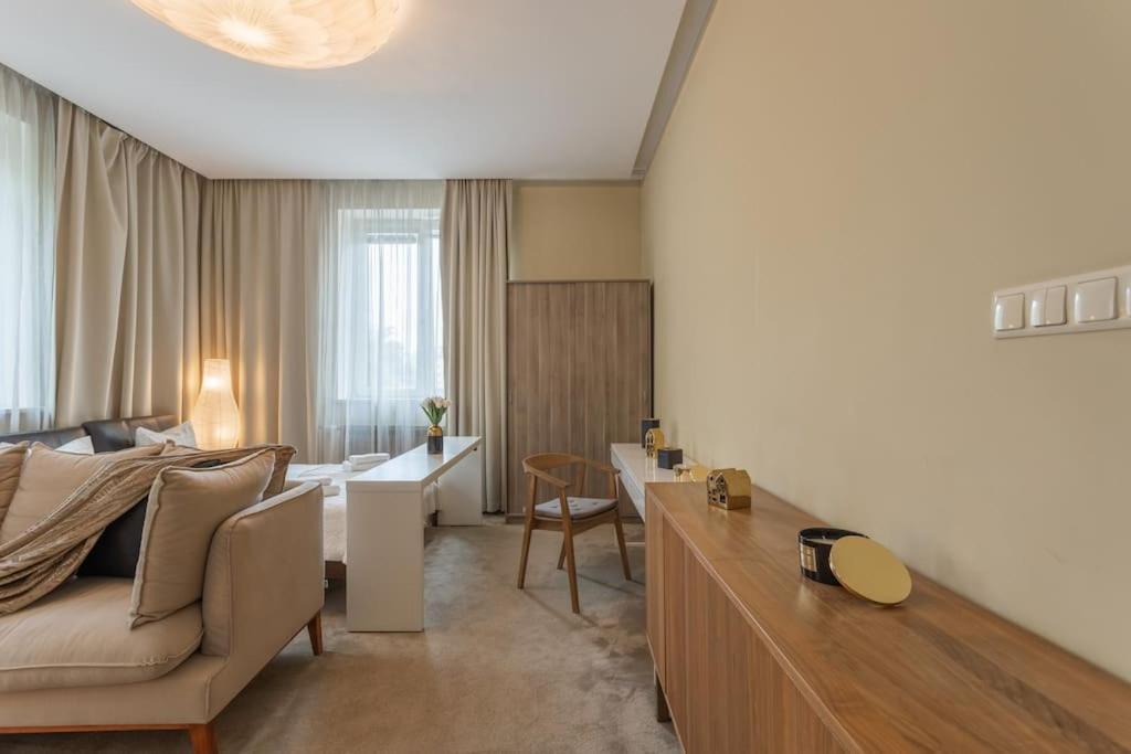 Close-Urban Chic - City Center - Studio Apartment - Plac Konstytucji วอร์ซอ ภายนอก รูปภาพ